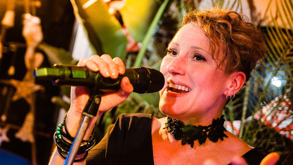 duo-crossroads-de-beste-muziek-band-bruiloftband-coverband-feestband-voor-live-muziek-op-bruiloftsfeest-huwelijksfeest-en-verjaardagsfeest-foto4